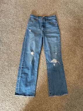 Levi's Premium Ribcage Straight Ankle Distressed Jeans Size 26